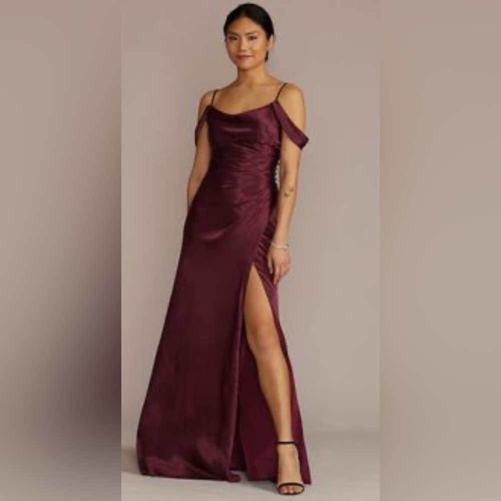 GALINA SIGNATURE David Bridal
Charmeuse Cowl Dress Swag Sleeves
STYLE# GS290112